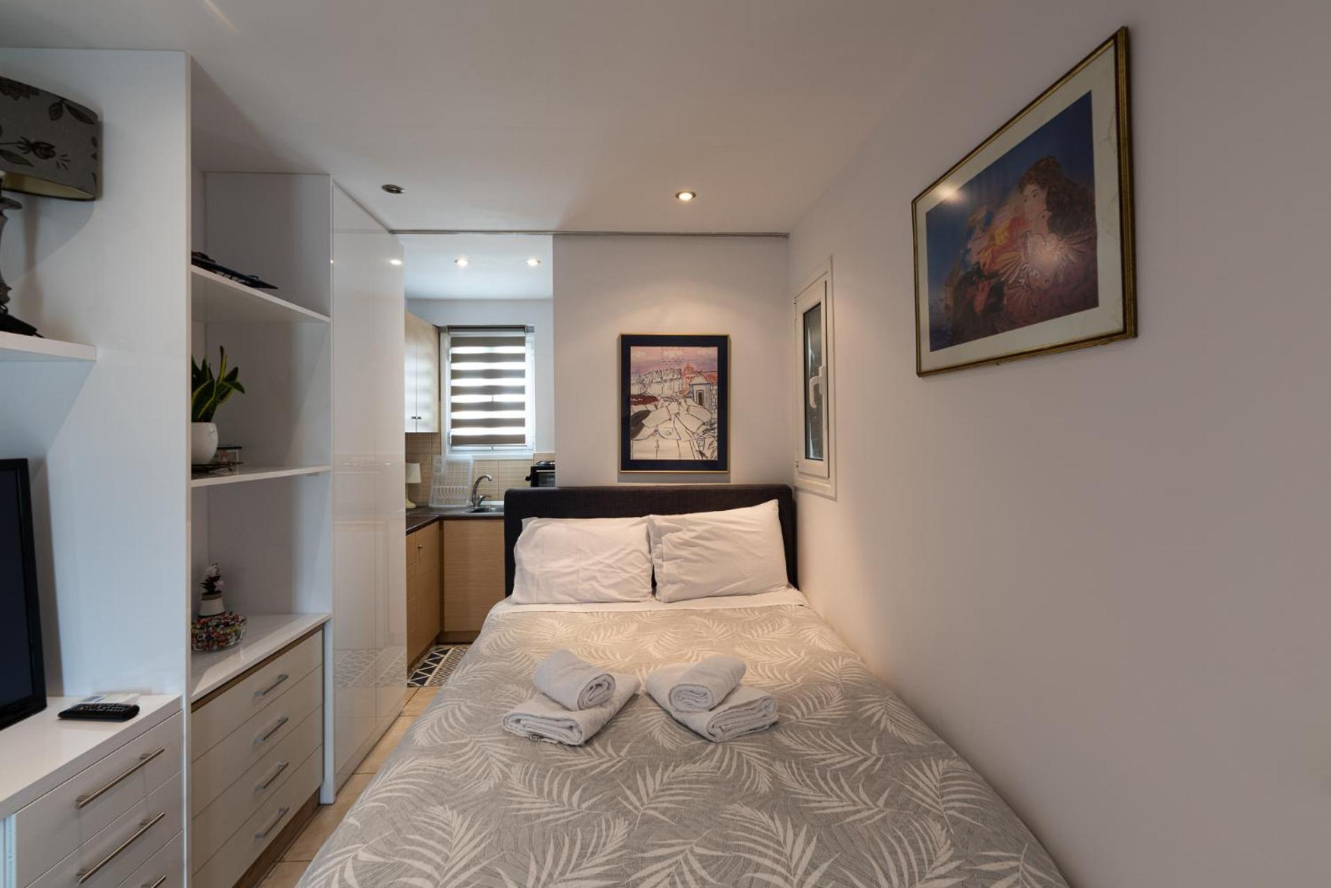 Tiny Apartment In The Centre Of Atenas Exterior foto